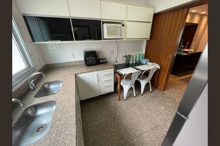 Apartamento para alugar com 4 quartos, 132m² em Buritis, Belo Horizonte