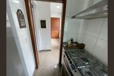 Apartamento para alugar com 132m², 4 quartos e 2 vagas
