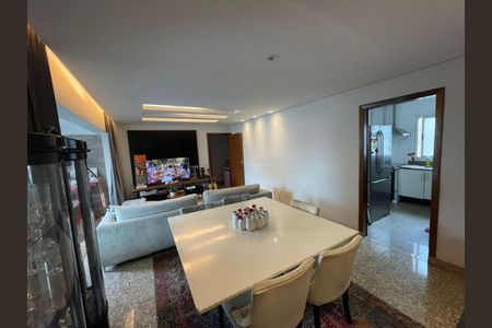 Apartamento para alugar com 4 quartos, 132m² em Buritis, Belo Horizonte