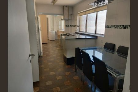 Apartamento para alugar com 130m², 3 quartos e 1 vaga