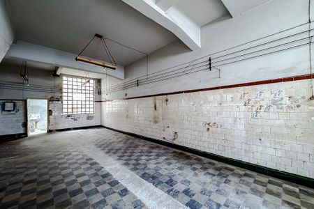 Casa à venda com 150m², 1 quarto e 3 vagas Casa à venda com 150m², 1 quarto e 3 vagasGaragem