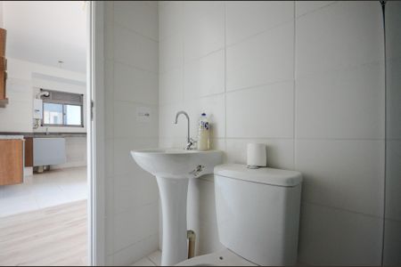 Apartamento à venda com 40m², 2 quartos e sem vaga Apartamento à venda com 40m², 2 quartos e sem vagaBanheiro