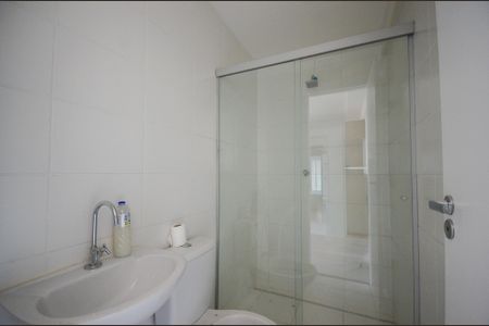 Apartamento à venda com 40m², 2 quartos e sem vaga Apartamento à venda com 40m², 2 quartos e sem vagaBanheiro
