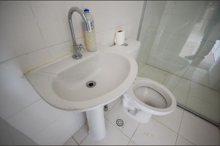 Apartamento à venda com 40m², 2 quartos e sem vaga Apartamento à venda com 40m², 2 quartos e sem vagaBanheiro