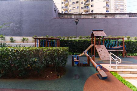 Apartamento à venda com 75m², 3 quartos e 1 vaga Apartamento à venda com 75m², 3 quartos e 1 vagaÁrea comum - Playground