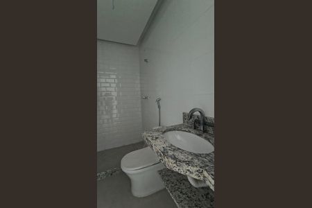 Apartamento à venda com 80m², 3 quartos e 2 vagas Apartamento à venda com 80m², 3 quartos e 2 vagasBanheiro da Suíte 2 e Social
