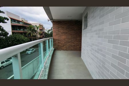 Apartamento à venda com 80m², 3 quartos e 2 vagas Apartamento à venda com 80m², 3 quartos e 2 vagasCozinha e Área de Serviço