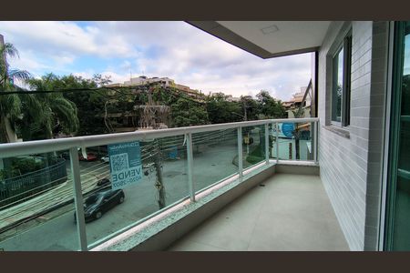 Apartamento à venda com 80m², 3 quartos e 2 vagas Apartamento à venda com 80m², 3 quartos e 2 vagasVaranda