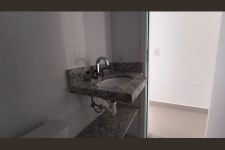Apartamento à venda com 80m², 3 quartos e 2 vagas Apartamento à venda com 80m², 3 quartos e 2 vagasBanheiro da Suíte 2 e Social