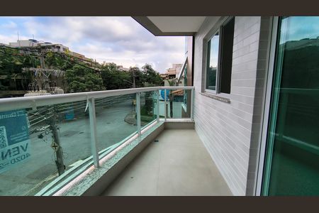 Apartamento à venda com 80m², 3 quartos e 2 vagas Apartamento à venda com 80m², 3 quartos e 2 vagasVaranda