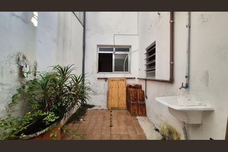 Casa para alugar com 144m², 2 quartos e 1 vaga Casa para alugar com 144m², 2 quartos e 1 vagaLavanderia