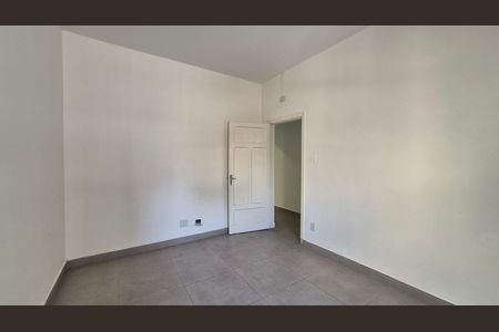 Quarto de casa para alugar com 2 quartos, 144m² em Vila Santa Teresa, Santo André