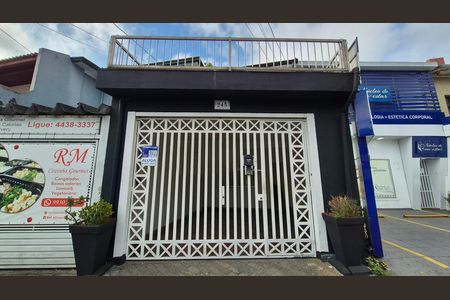 Casa para alugar com 144m², 2 quartos e 1 vaga Casa para alugar com 144m², 2 quartos e 1 vagaFachada