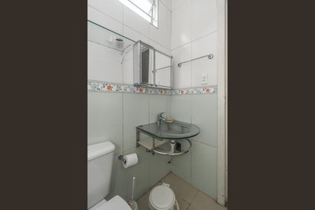 Banheiro da Suíte de casa para alugar com 2 quartos, 73m² em Sarandi, Porto Alegre