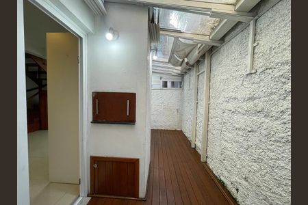 Casa de condomínio à venda com 84m², 2 quartos e 1 vaga