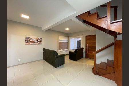 Casa de condomínio à venda com 84m², 2 quartos e 1 vaga