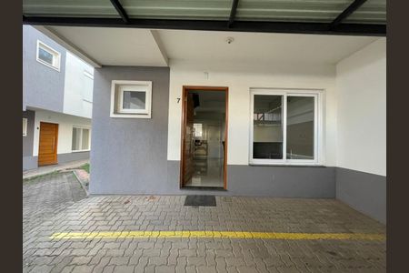 Casa de condomínio à venda com 84m², 2 quartos e 1 vaga