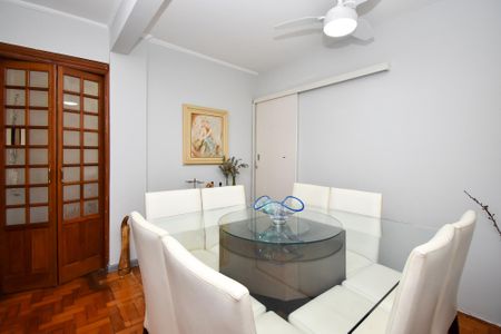Apartamento à venda com 121m², 3 quartos e 1 vagaSala de jantar