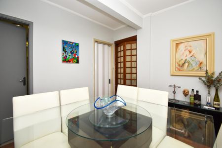 Apartamento à venda com 121m², 3 quartos e 1 vagaSala de jantar