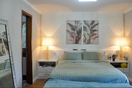 Casa de condomínio à venda com 188m², 3 quartos e 2 vagasSuite 