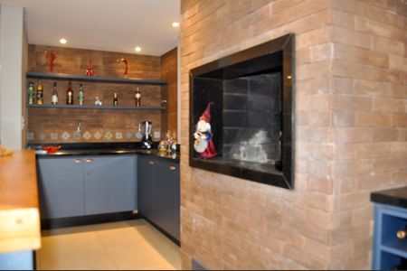 Casa de condomínio à venda com 188m², 3 quartos e 2 vagasChurrasqueira