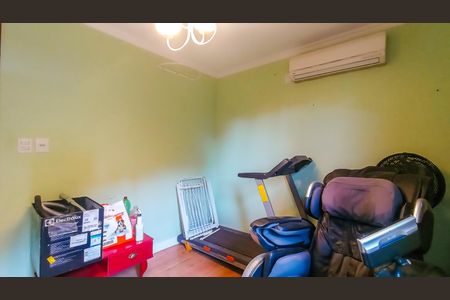 Casa de condomínio à venda com 188m², 3 quartos e 2 vagasQuarto 2