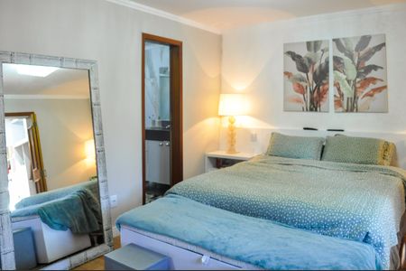 Casa de condomínio à venda com 188m², 3 quartos e 2 vagasSuite 