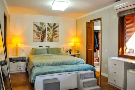 Casa de condomínio à venda com 188m², 3 quartos e 2 vagasSuite 