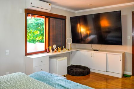 Casa de condomínio à venda com 188m², 3 quartos e 2 vagasSuite 