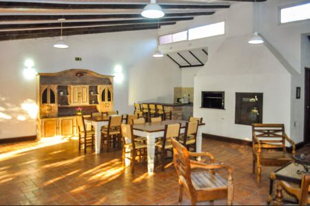 Casa de condomínio à venda com 188m², 3 quartos e 2 vagasÁrea comum - Salão de festas