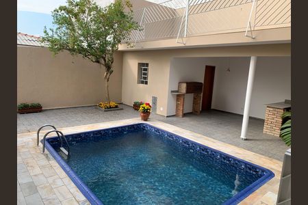 Casa para alugar com 408m², 4 quartos e 4 vagas Casa para alugar com 408m², 4 quartos e 4 vagasÁrea externa