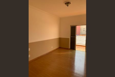 Casa para alugar com 408m², 4 quartos e 4 vagas Casa para alugar com 408m², 4 quartos e 4 vagasQuarto