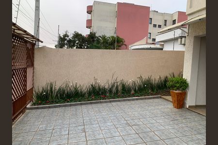 Casa para alugar com 408m², 4 quartos e 4 vagas Casa para alugar com 408m², 4 quartos e 4 vagasÁrea externa