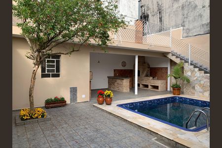 Casa para alugar com 408m², 4 quartos e 4 vagas Casa para alugar com 408m², 4 quartos e 4 vagasÁrea externa