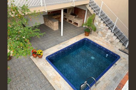 Casa para alugar com 408m², 4 quartos e 4 vagas Casa para alugar com 408m², 4 quartos e 4 vagasVista