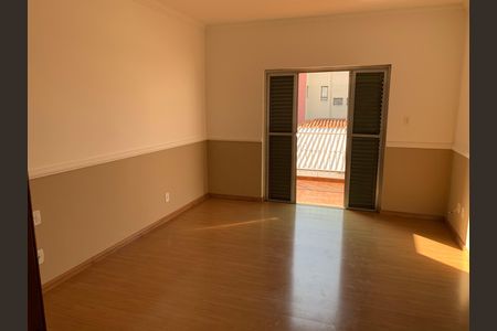 Casa para alugar com 408m², 4 quartos e 4 vagas Casa para alugar com 408m², 4 quartos e 4 vagasSala