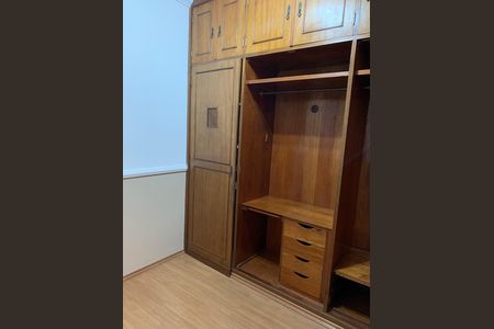 Casa para alugar com 408m², 4 quartos e 4 vagas Casa para alugar com 408m², 4 quartos e 4 vagasQuarto