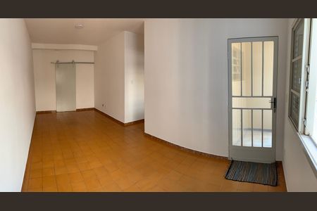 Casa para alugar com 408m², 4 quartos e 4 vagas Casa para alugar com 408m², 4 quartos e 4 vagasÁrea Comum