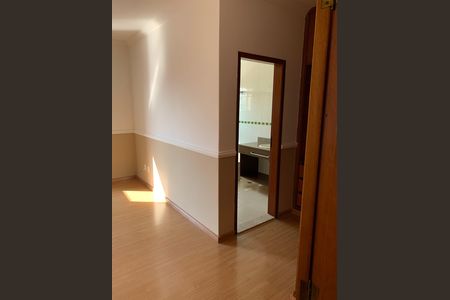Casa para alugar com 408m², 4 quartos e 4 vagas Casa para alugar com 408m², 4 quartos e 4 vagasQuarto
