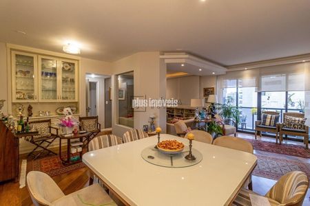 Apartamento para alugar com 116m², 2 quartos e 2 vagas
