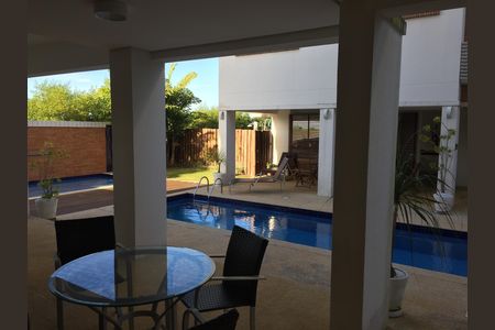 Apartamento para alugar com 120m², 3 quartos e 1 vaga Apartamento para alugar com 120m², 3 quartos e 1 vagaPiscina