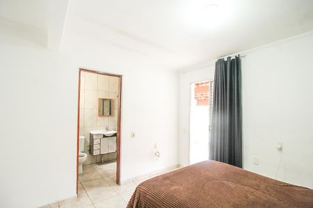 Quarto Suíte de casa de condomínio para alugar com 3 quartos, 150m² em Parque Anhangüera, São Paulo