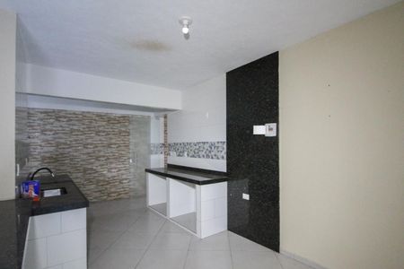 Casa para alugar com 70m², 2 quartos e sem vaga Casa para alugar com 70m², 2 quartos e sem vagaCozinha e Copa