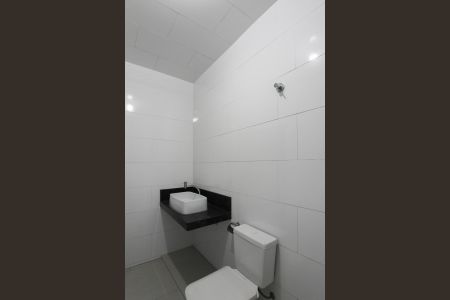 Casa para alugar com 70m², 2 quartos e sem vaga Casa para alugar com 70m², 2 quartos e sem vagaBanheiro