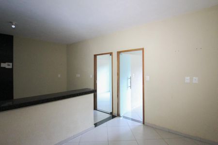 Sala de casa para alugar com 2 quartos, 70m² em Incofindência, Belo Horizonte