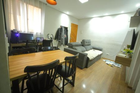 Apartamento à venda com 65m², 3 quartos e 1 vagaSala