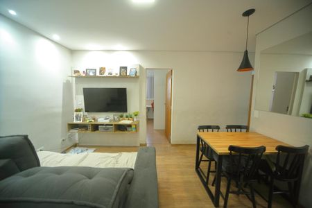 Apartamento à venda com 65m², 3 quartos e 1 vagaSala