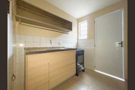 Cozinha de kitnet/studio para alugar com 1 quarto, 20m² em Vila Yolanda, Osasco