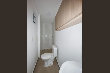Banheiro de kitnet/studio para alugar com 1 quarto, 20m² em Vila Yolanda, Osasco