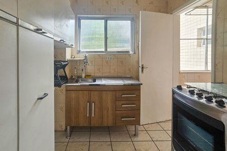 Cozinha de apartamento para alugar com 1 quarto, 78m² em Jardim Praiano, Guarujá